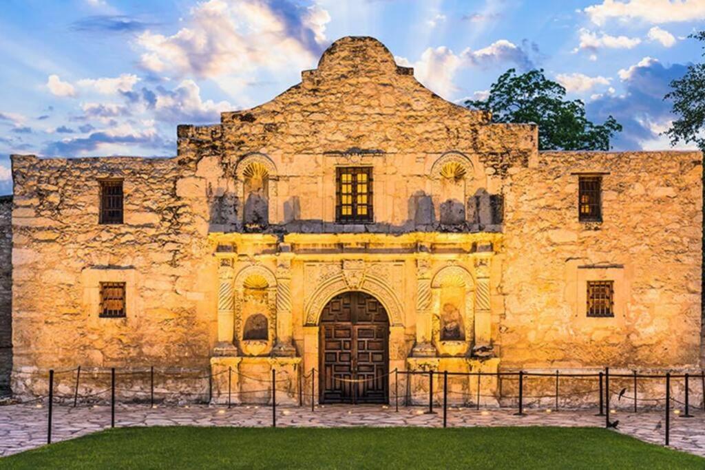 Pershing Place: Historic Home With Heated Spa/Pool By Zoo, Pearl, Golf, Witte San Antonio Exterior foto